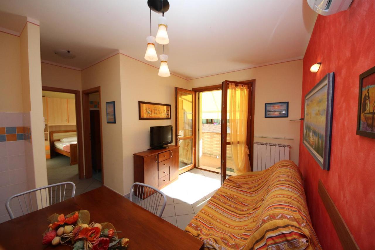 Residence Sole E Mare Appartamenti Розолина-Маре Экстерьер фото